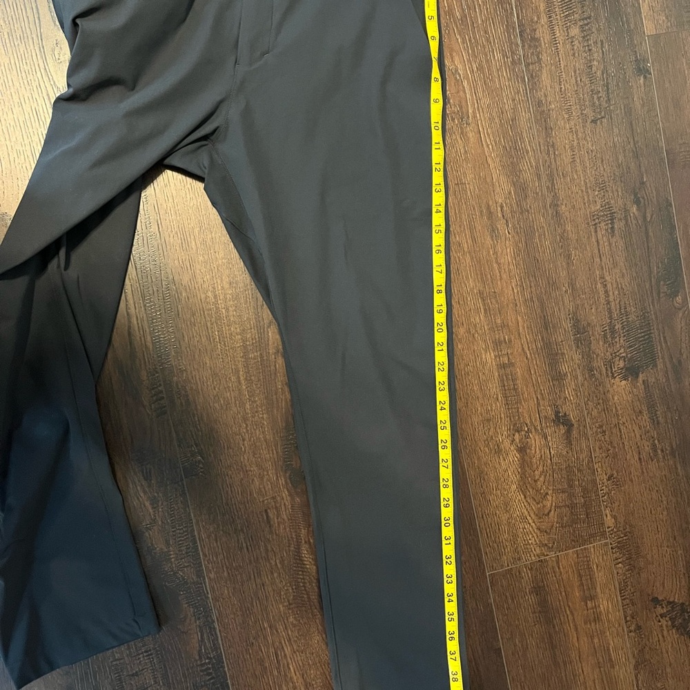 Lululemon ABC Pants - Picture 7 of 7